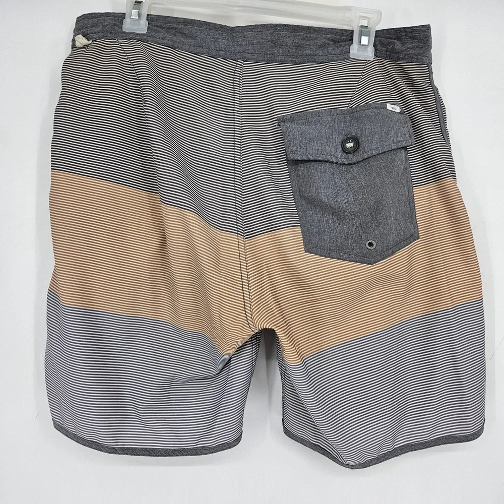 Vuori Board Shorts Mens 36 Performance Striped Casual Summer Beach